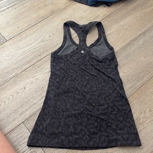 Lululemon tank
